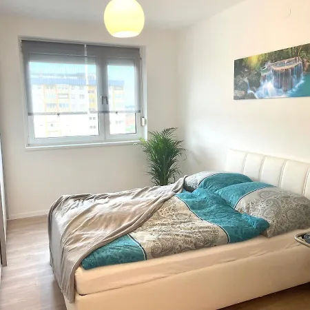 Modern Havanna 6 Person 그라츠